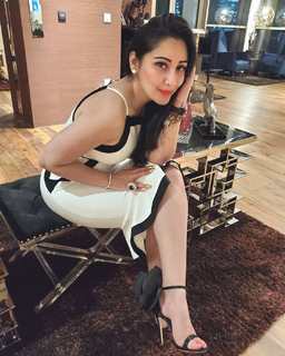 Manyata Dutt feet photo 18