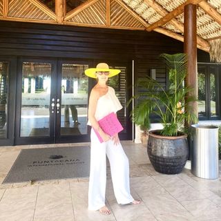 Mar Flores feet photo 17