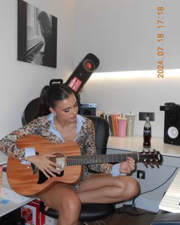 Mar Lucas Vilar feet photo thumbnail