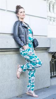 Mar Saura feet photo thumbnail