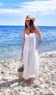Mar Saura feet photo thumbnail