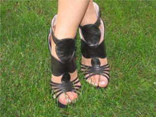 Mar Saura feet photo thumbnail