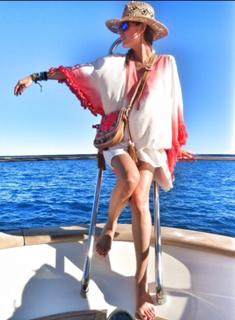 Mar Saura feet photo thumbnail