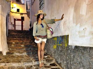 Mar Saura feet photo thumbnail