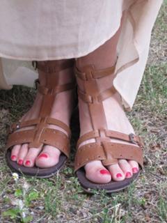 Mar Saura feet photo thumbnail
