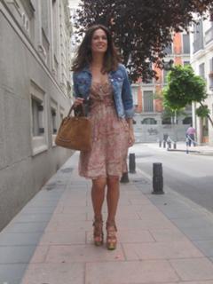 Mar Saura feet photo thumbnail