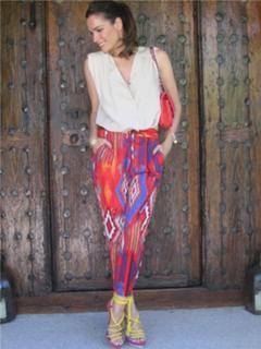 Mar Saura feet photo thumbnail
