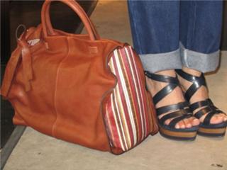 Mar Saura feet photo thumbnail