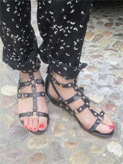 Mar Saura feet photo thumbnail
