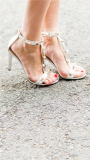 Mar Saura feet photo thumbnail