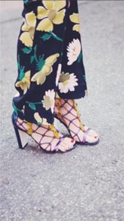 Mar Saura feet photo thumbnail