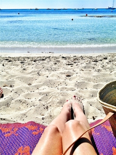 Mar Saura feet photo thumbnail