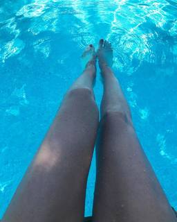 Mar Saura feet photo thumbnail
