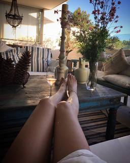 Mar Saura feet photo thumbnail