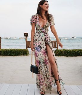 Mar Saura feet photo thumbnail
