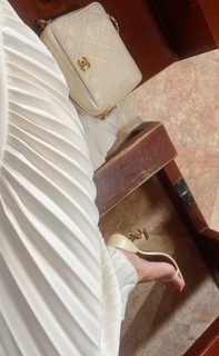 Mar Saura feet photo thumbnail