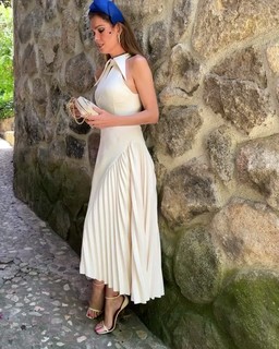 Mar Saura feet photo thumbnail