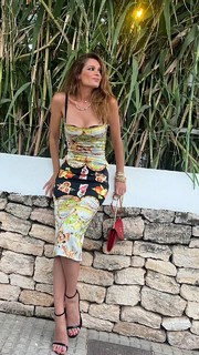 Mar Saura feet photo thumbnail