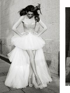 Mar Saura feet photo thumbnail