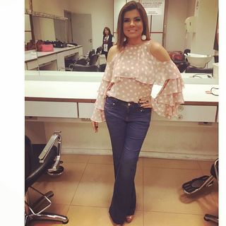 Mara Maravilha feet photo 19