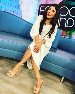 Mara Maravilha feet photo 4