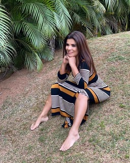 Mara Maravilha feet photo 3