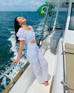 Mara Maravilha feet photo 5