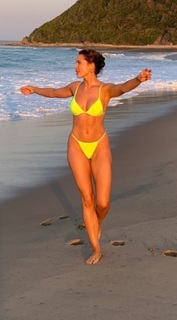 Mara Teigen feet photo 14