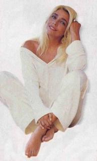 Mara Venier feet photo thumbnail