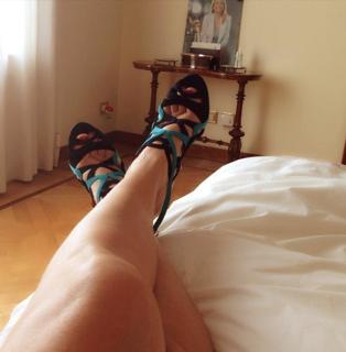 Mara Venier feet photo thumbnail