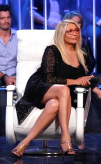 Mara Venier feet photo thumbnail