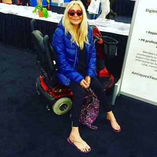 Mara Venier feet photo thumbnail