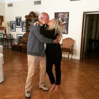 Mara Venier feet photo thumbnail