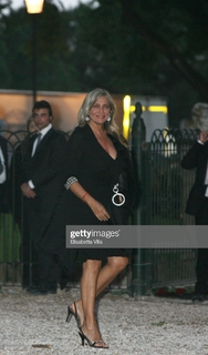 Mara Venier feet photo thumbnail