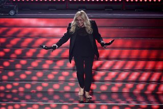 Mara Venier feet photo thumbnail