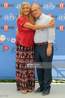 Mara Venier feet photo thumbnail