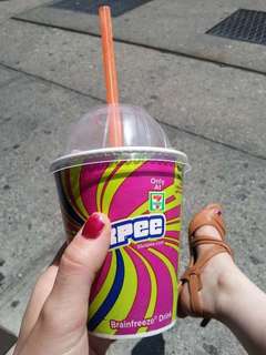 Mara Wilson feet photo 2