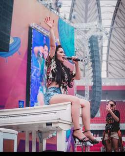 Maraisa feet photo 9