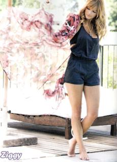 Marcela Kloosterboer feet photo thumbnail