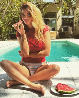 Marcela Kloosterboer feet photo thumbnail