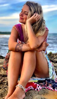 Marcela McGowan feet photo 19