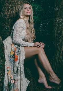 Marcela McGowan feet photo 16