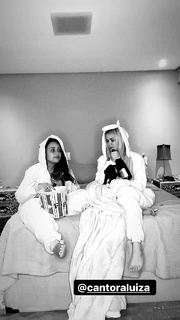 Marcela McGowan feet photo 8