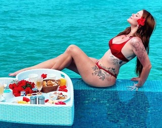 Marcela McGowan feet photo 1
