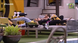 Marcela McGowan feet photo 19