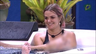 Marcela McGowan feet photo 7