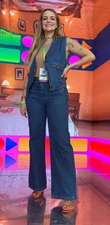 Marcela McGowan feet photo 11