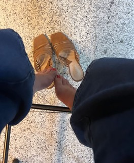 Marcela McGowan feet photo 9