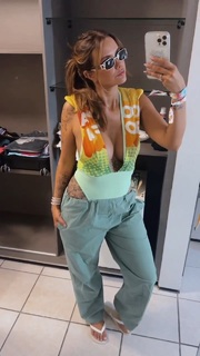 Marcela McGowan feet photo 1