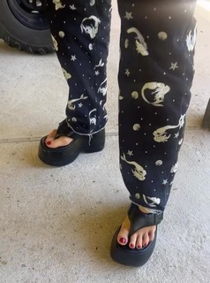 Marcela McGowan feet photo 14